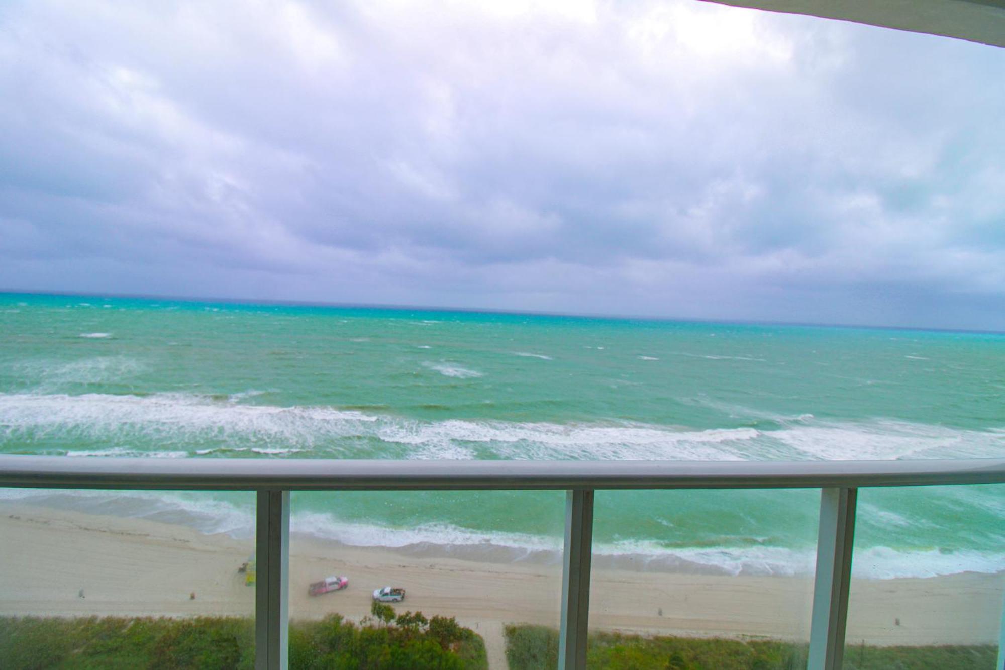 Castle Ph2 Balcony Oceanfront Condo, Access, Pool, Tennis, Free Parking Casa vacanze Miami Beach